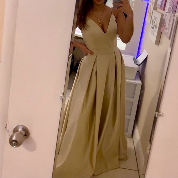 HEBEOS LIMITED Elegant Cream Maxi Dress - Picture 5 of 6